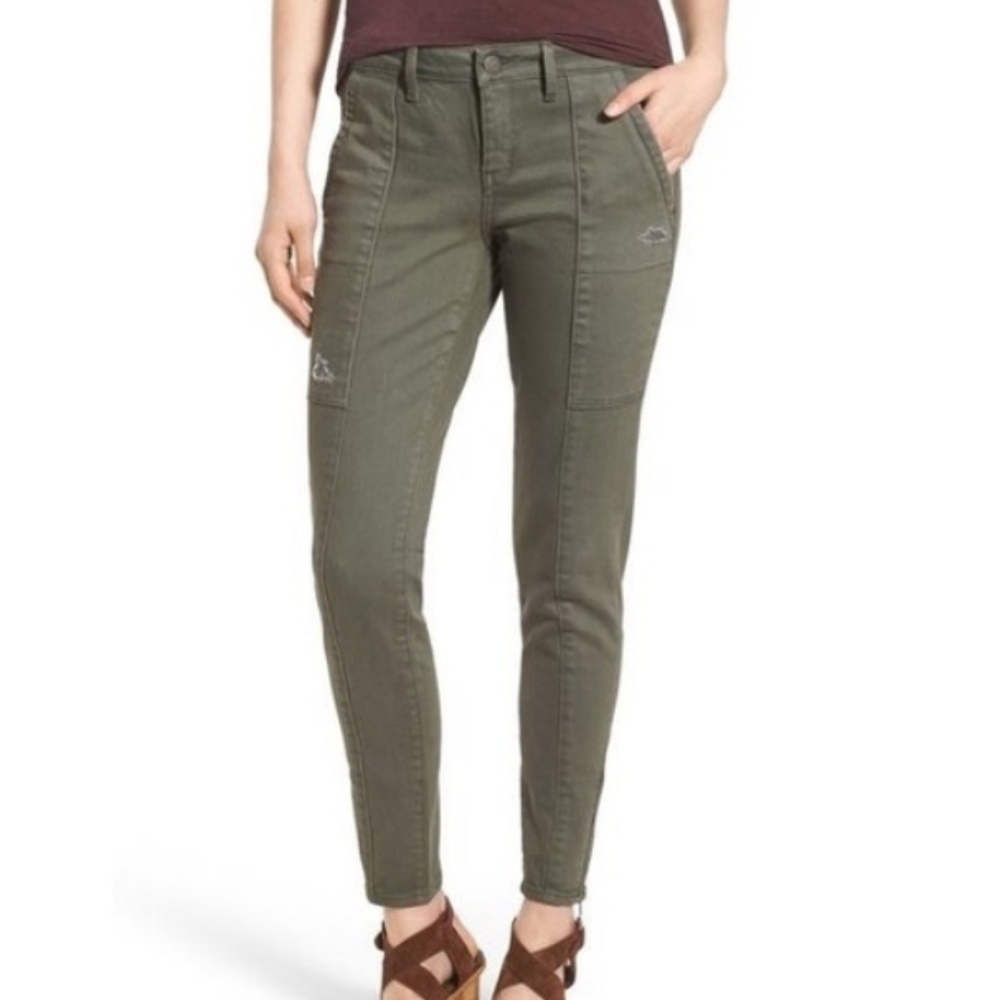 Treasure & Bond Distressed Zipper ankle